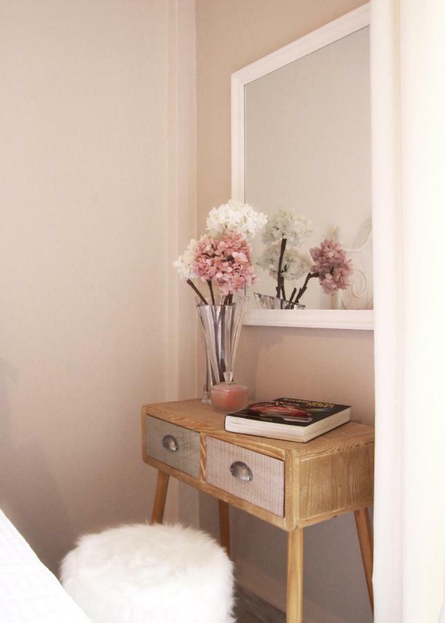 העיירה רתימנו Tres Jolie - Stylish Cityheart Apartment מראה חיצוני תמונה