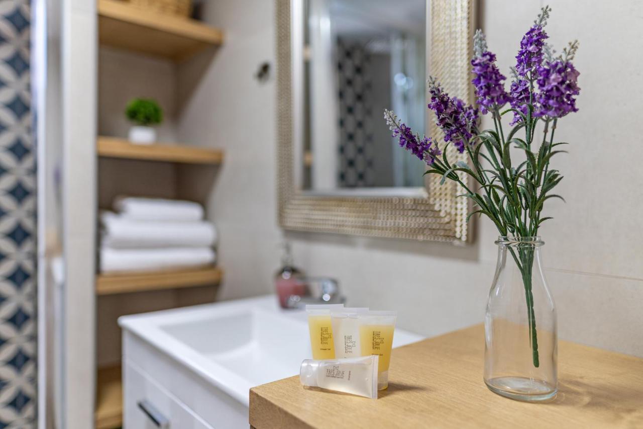 העיירה רתימנו Tres Jolie - Stylish Cityheart Apartment מראה חיצוני תמונה